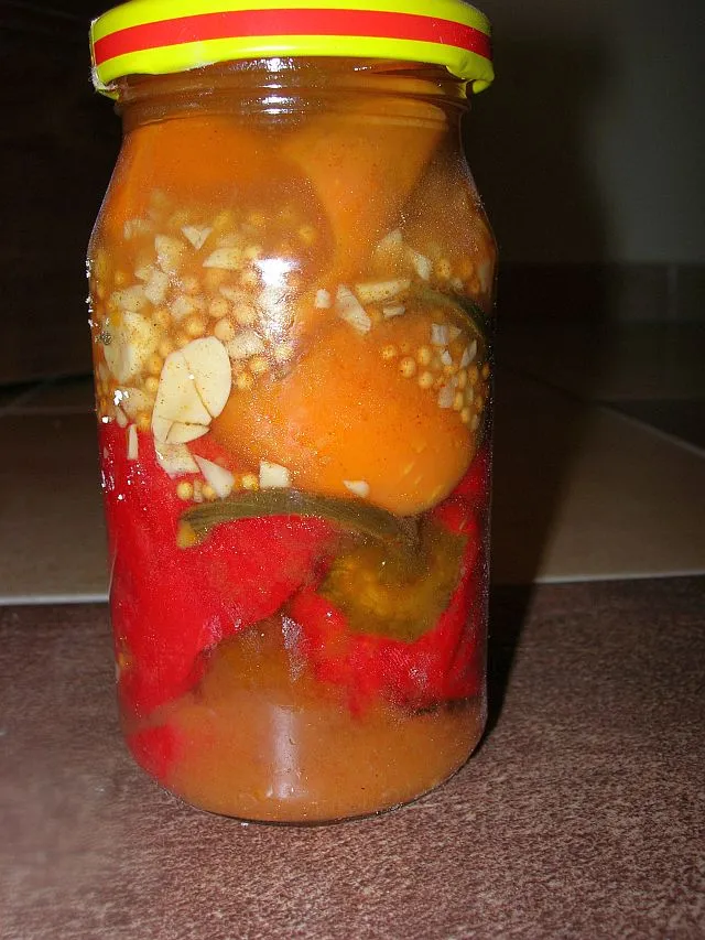 Chili w marynacie miodowej