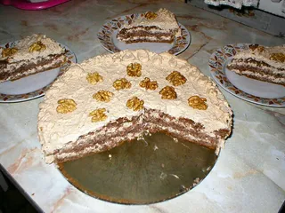 Tort biszkoptowo-orzechowy - 2