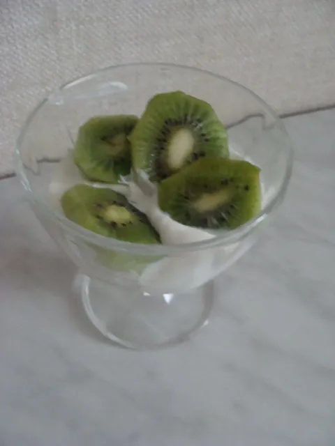 Kiwi w śmietanie
