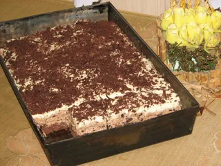 Biszkopt z Nutellą i suszonymi śliwkami - 6