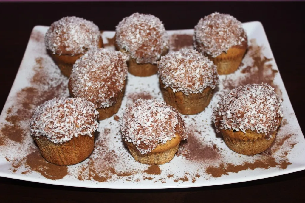 Muffiny cytrynowe w polewie czekoladowej