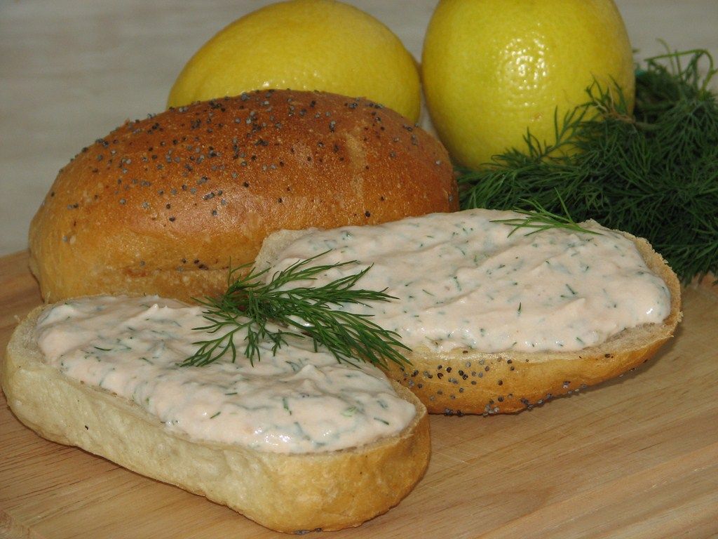 Pasta łososiowo-śmietankowa z koperkiem