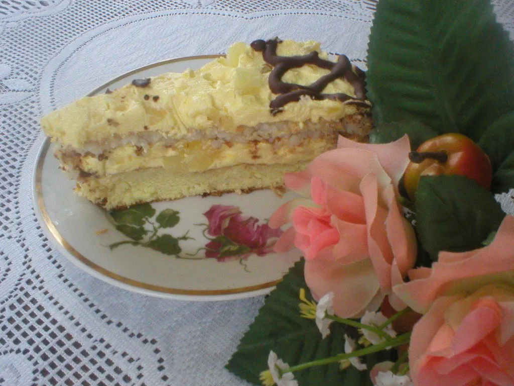 Tort kokosowy z ananasem