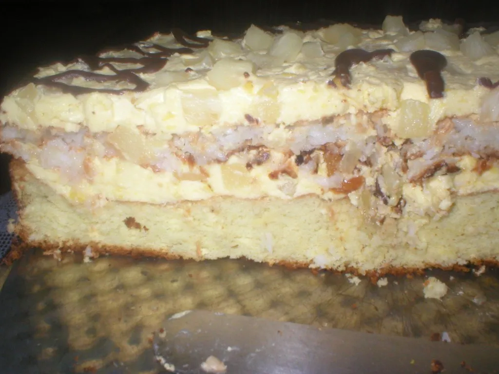 Tort kokosowy z ananasem