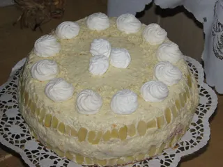 Tort Rafaello z konfiturą wiśniową - 2