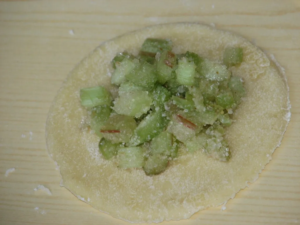 Pierogi z rabarbarem