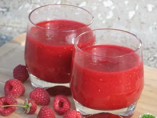 Koktajl malinowy z zieloną herbatą - 3