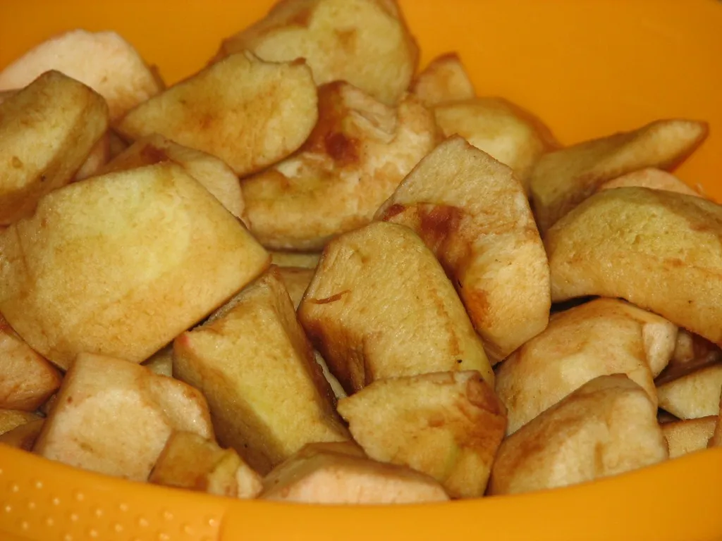 Orkiszowe ciasto z owocową masą