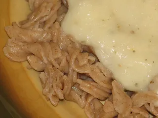 Razowy makaron w kalafiorowym sosie - 3