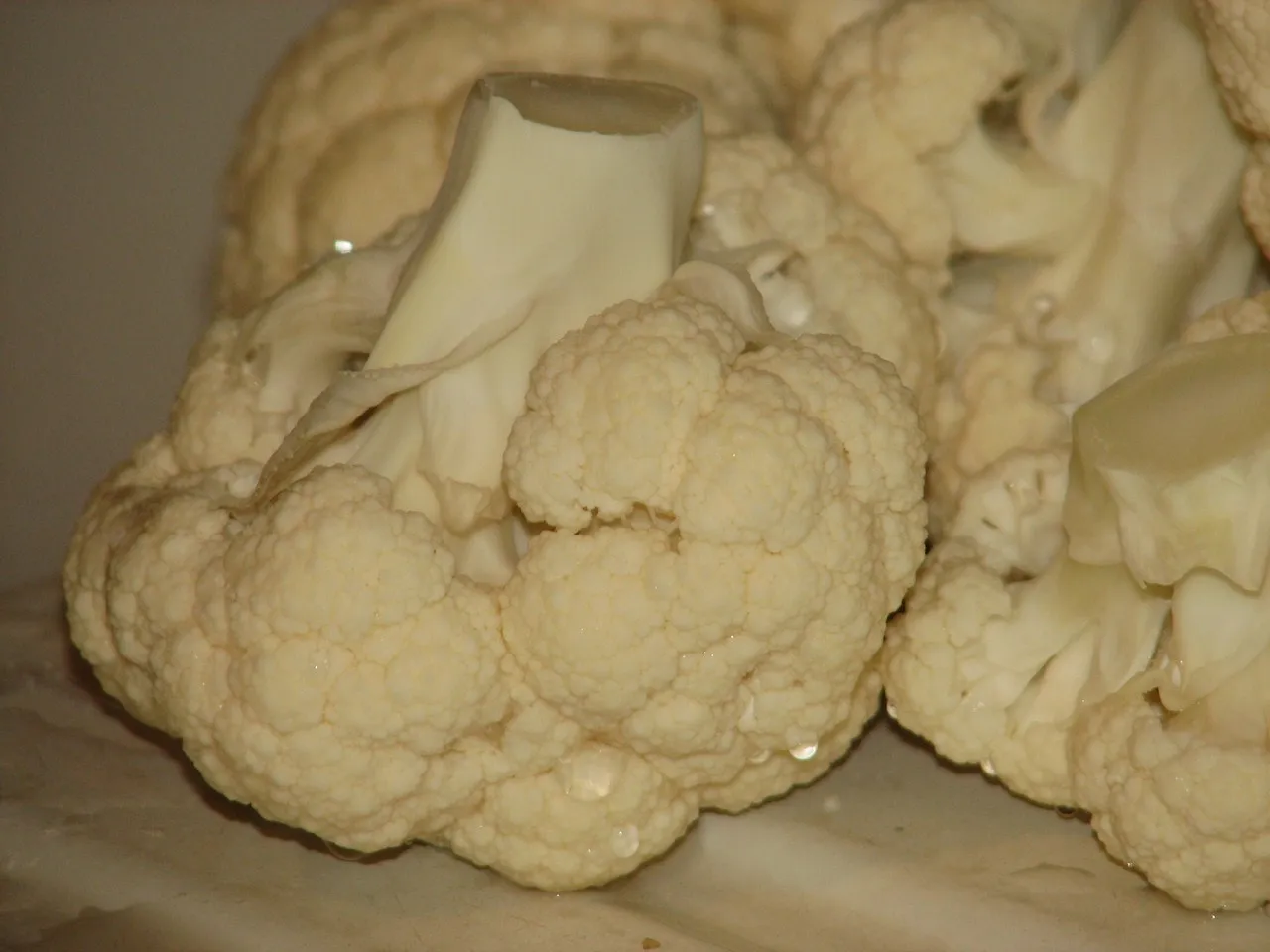 Razowy makaron w kalafiorowym sosie
