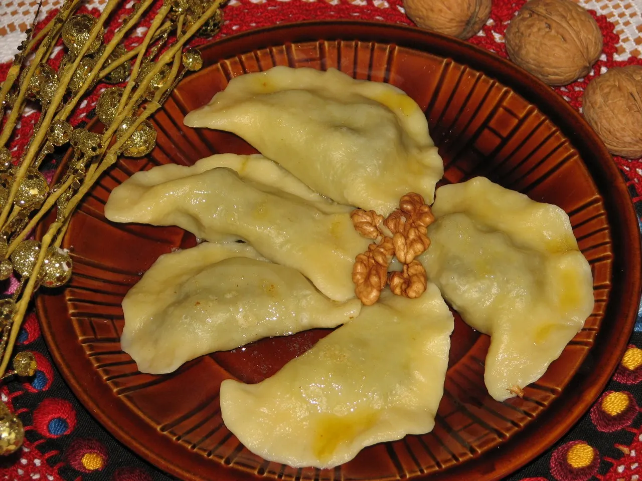 Pierogi z makiem i bakaliami