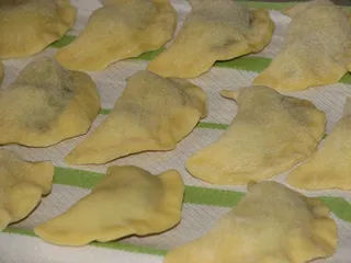 Pierogi z makiem i bakaliami - 16
