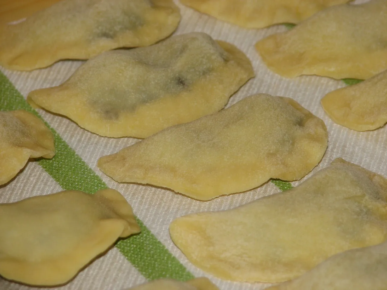 Pierogi z makiem i bakaliami