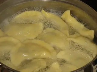 Pierogi z makiem i bakaliami - 19