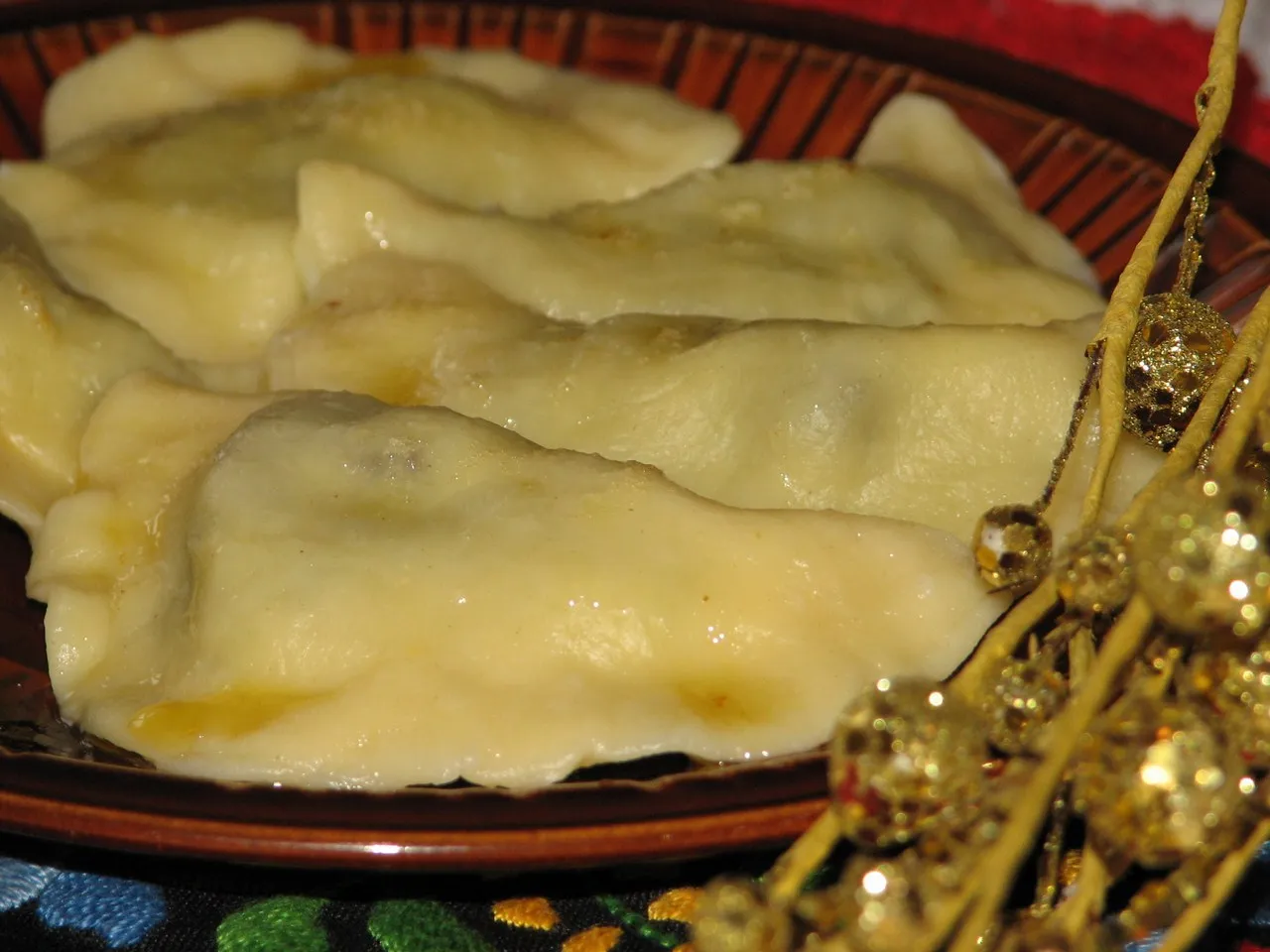 Pierogi z makiem i bakaliami