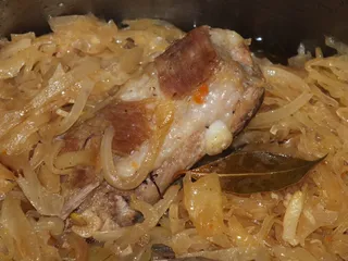 Żeberka w kiszonej kapuście - 11