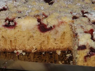 Szybkie ciasto z mrożonymi truskawkami - 16