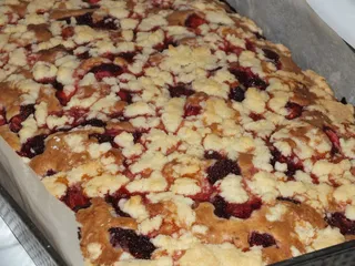 Szybkie ciasto z mrożonymi truskawkami - 10