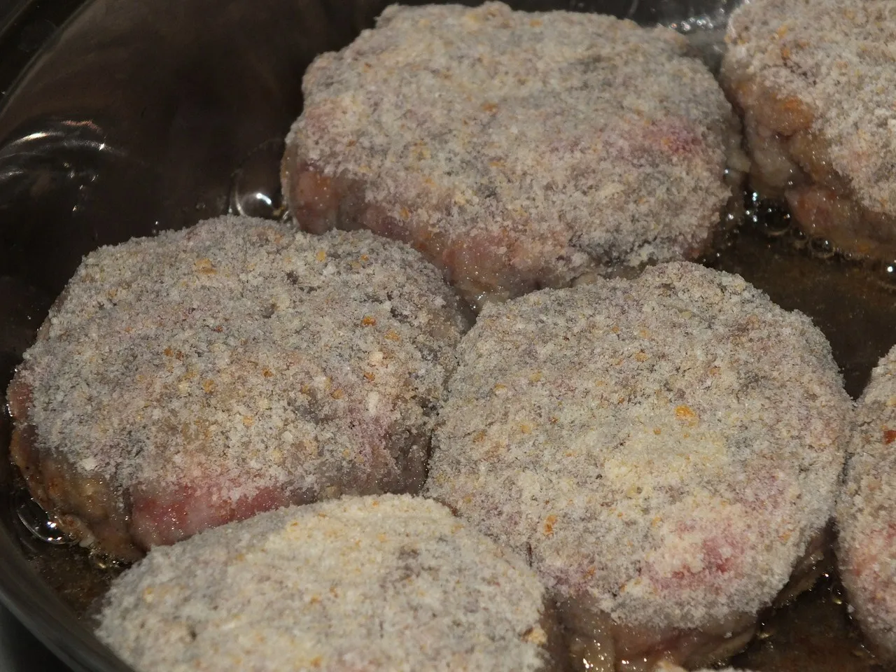 Kotlety mielone w pieczarkowej odsłonie