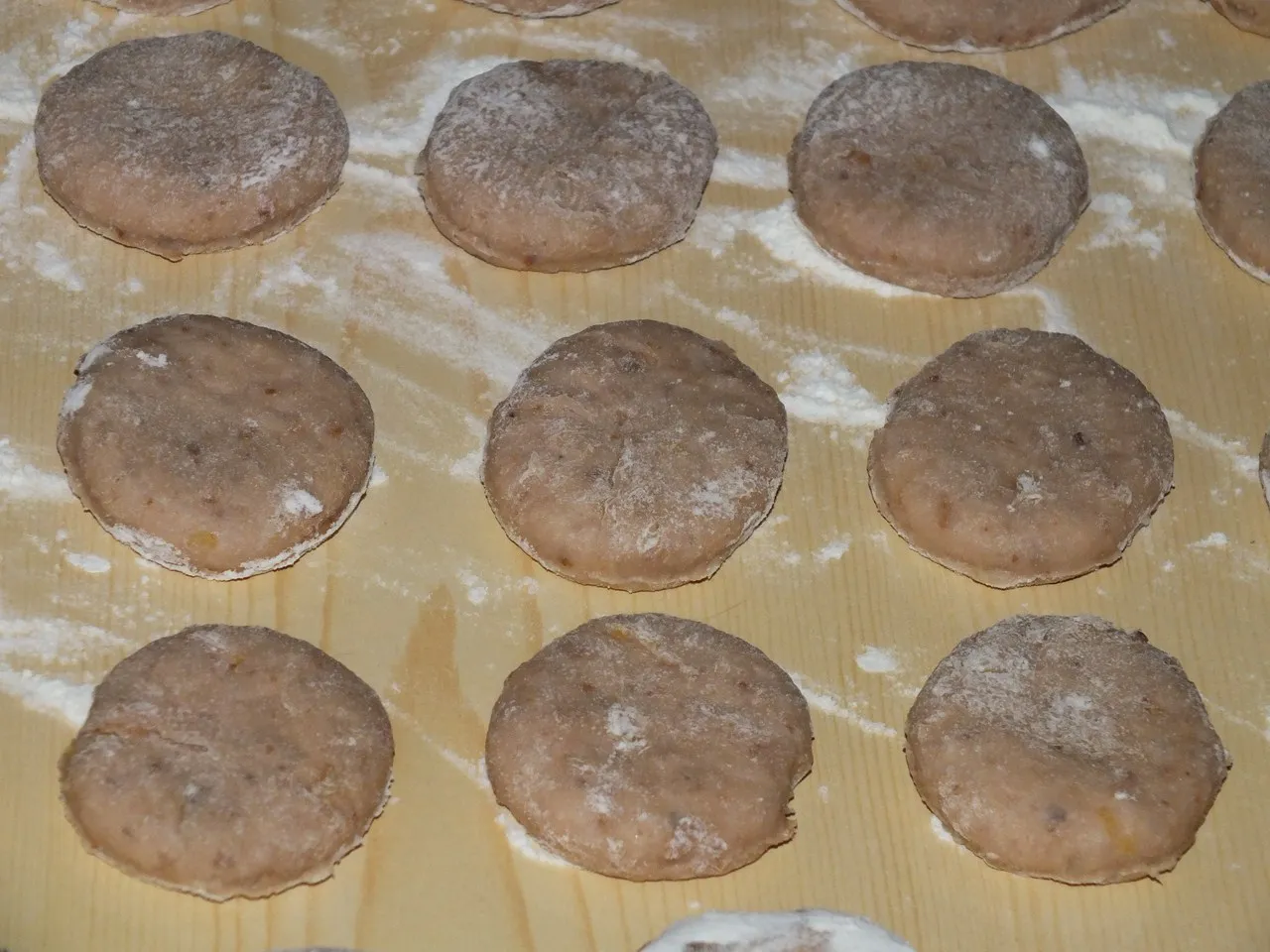 Orzechowe pączki