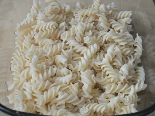 Pyszna zapiekanka makaronowo-pomidorowa - 8