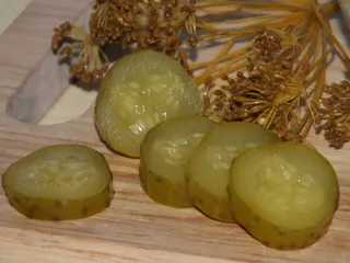 Zupa ogórkowa krem z grzankami - 3