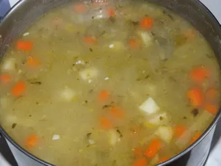 Zupa ogórkowa krem z grzankami - 10