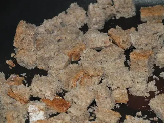 Rozgrzewająca zupa czosnkowa - 11