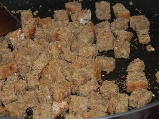 Rozgrzewająca zupa czosnkowa - 12