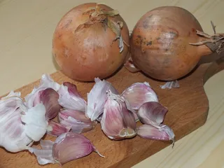 Rozgrzewająca zupa czosnkowa - 6