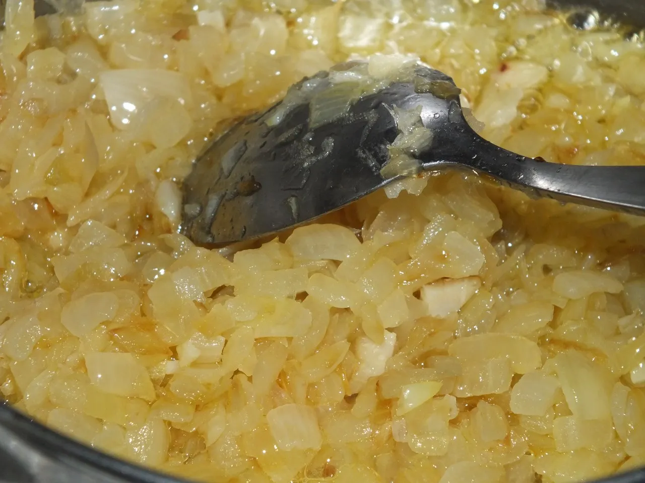 Rozgrzewająca zupa czosnkowa