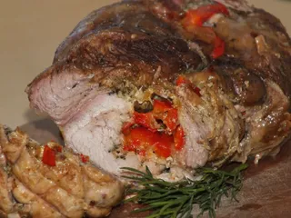 Rolada z indyka z mozzarellą i czerwoną papryką - 23
