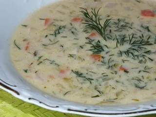 Zupa ogórkowa z serkami topionymi - 10