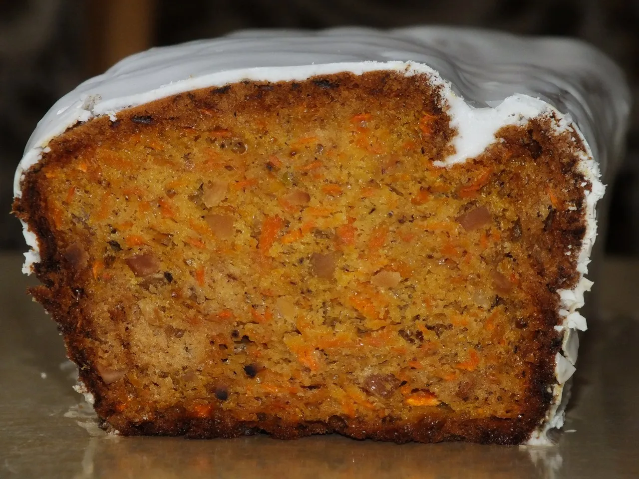 Babka marchewkowa z orzeszkami ziemnymi