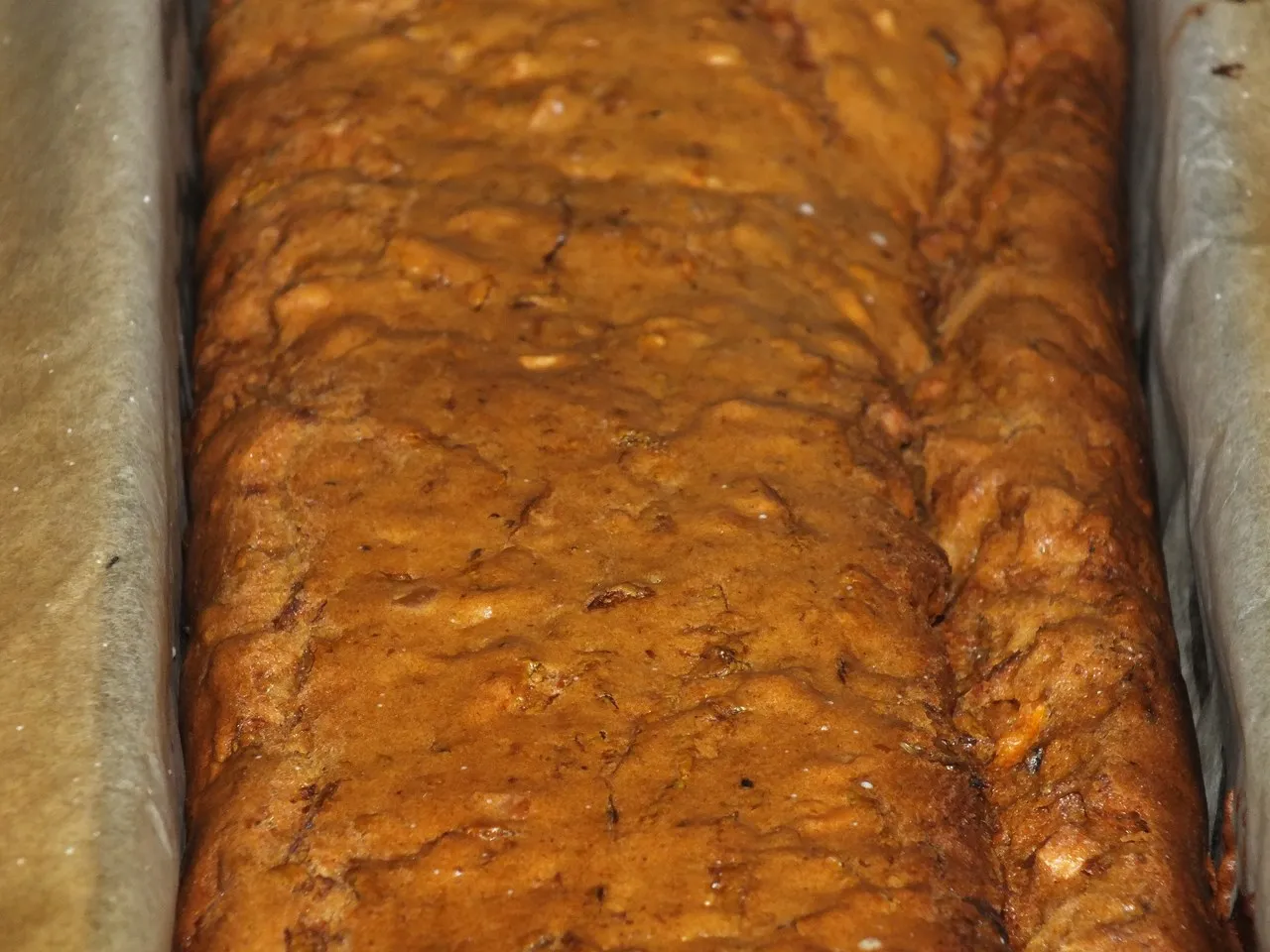 Babka marchewkowa z orzeszkami ziemnymi
