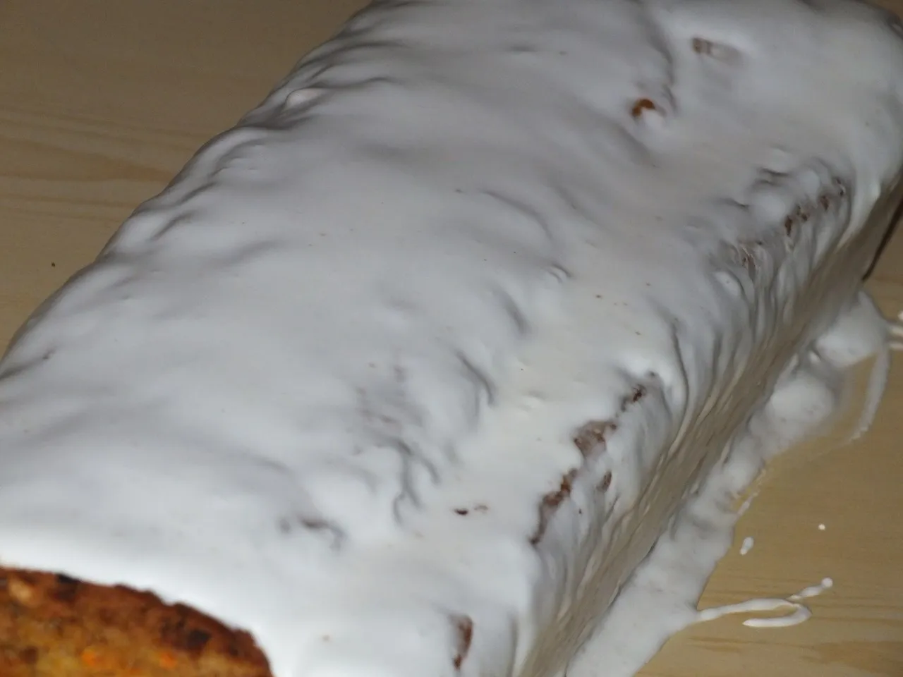 Babka marchewkowa z orzeszkami ziemnymi