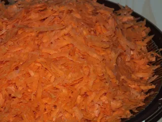 Babka marchewkowa z orzeszkami ziemnymi - 7