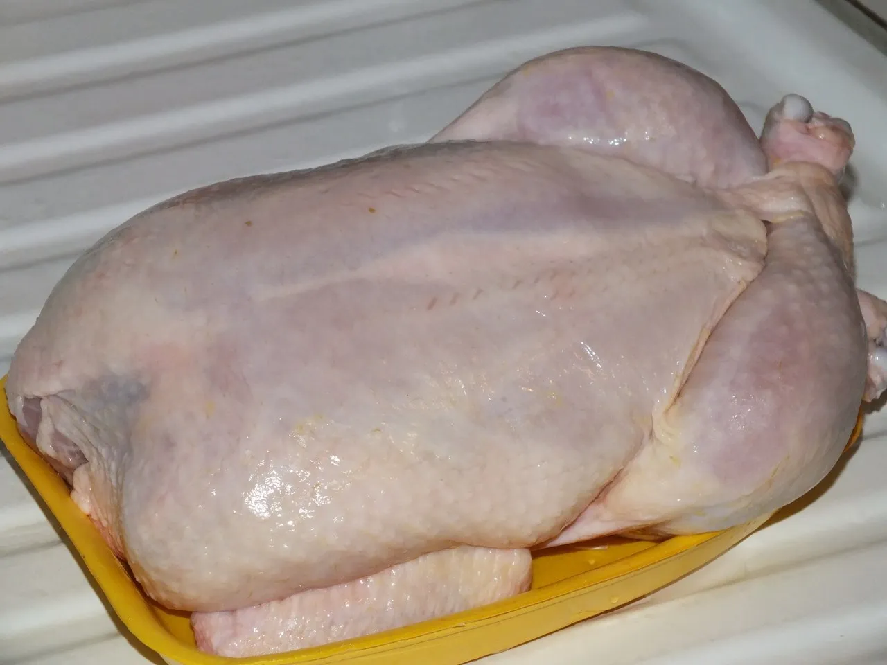 Kurczak pieczony na butelce z piwem