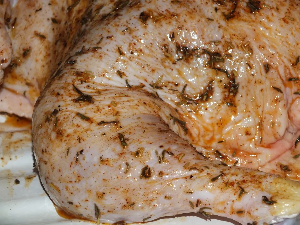 Kurczak pieczony na butelce z piwem