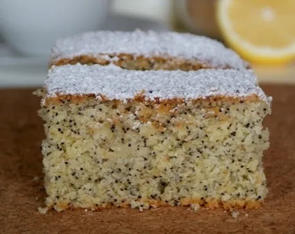 Lekkie ciasto cytrynowe z makiem