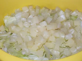 Zielona sałata z mozzarellą na słodko - 5