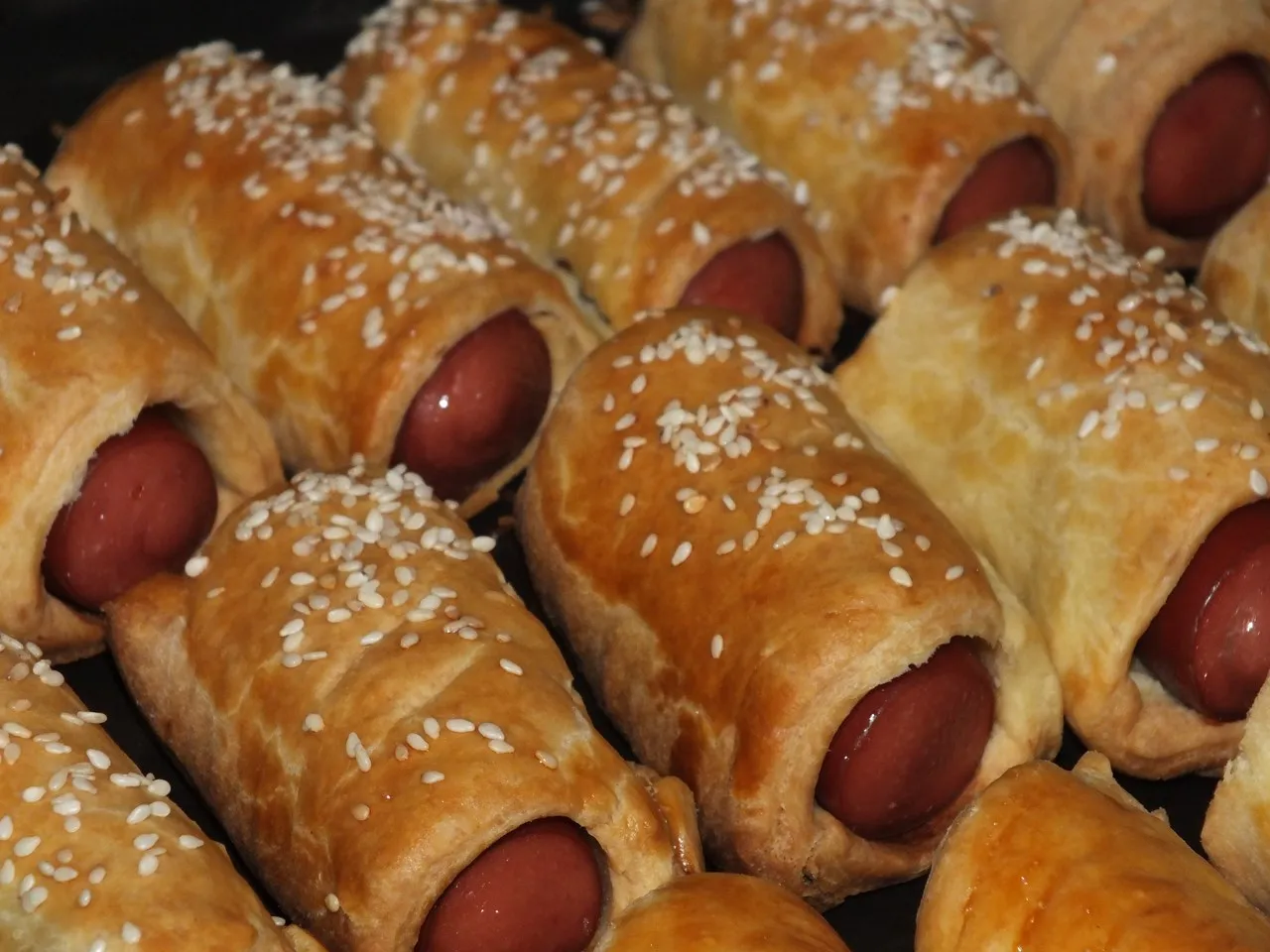 Parówki w kruchym cieście