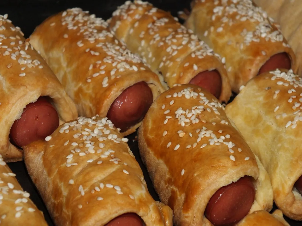Parówki w kruchym cieście