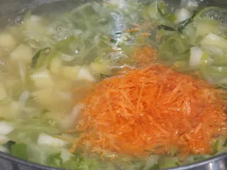 Kapuśniak z młodej kapusty ze śmietaną - 5