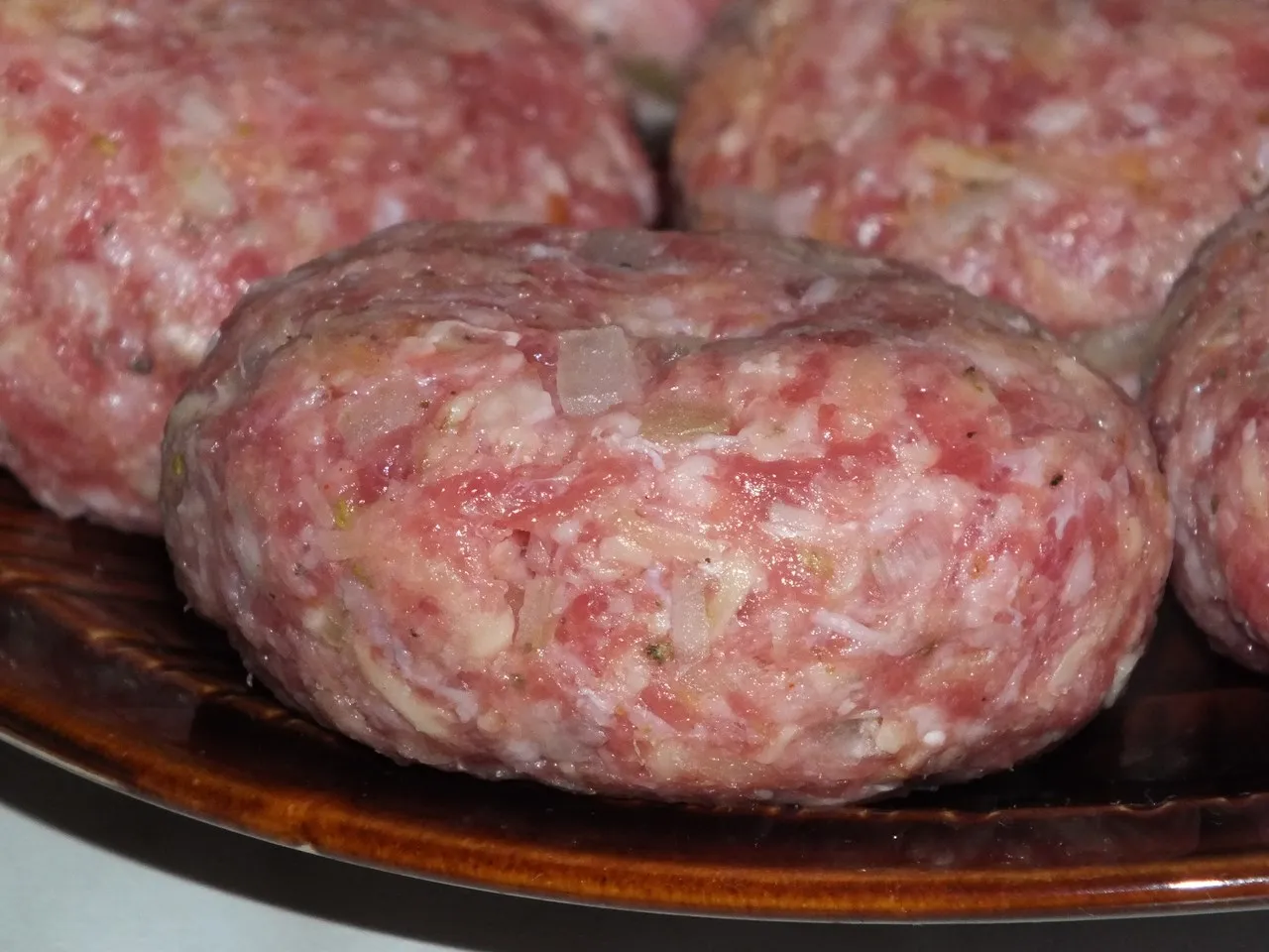 Grillowane kotlety mielone z serową nutką