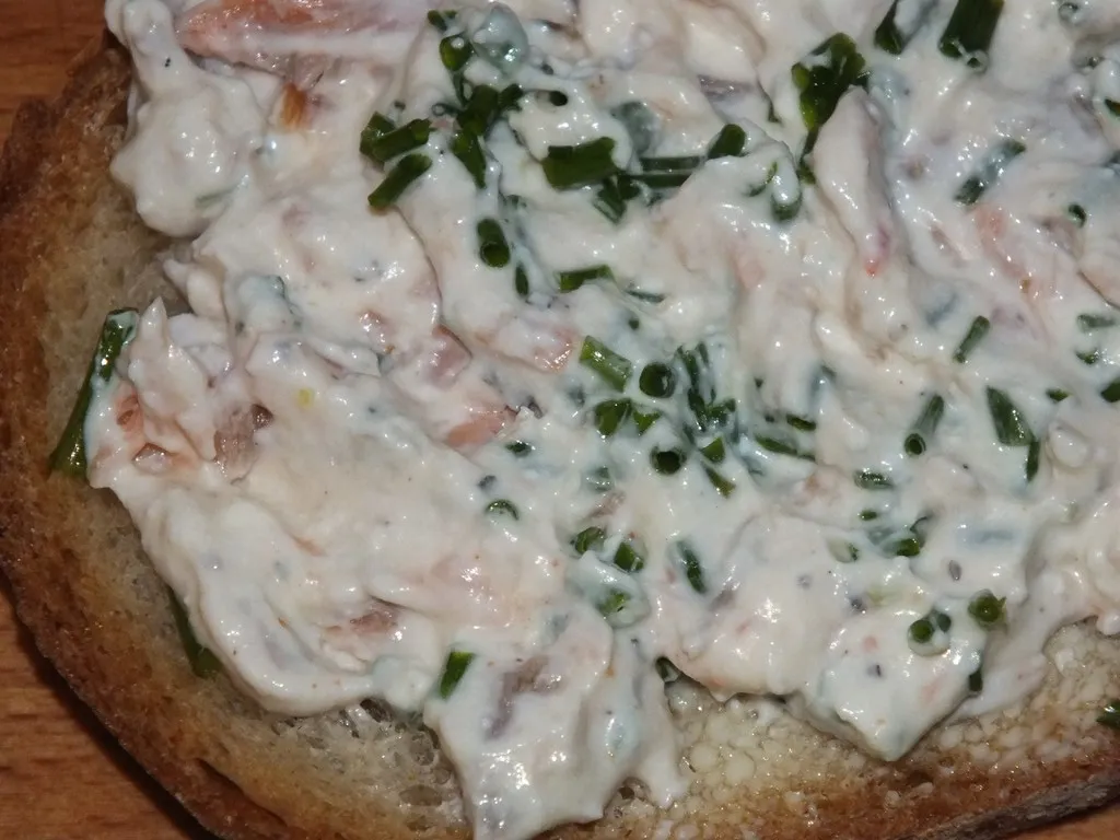 Pasta twarogowa z łososiem
