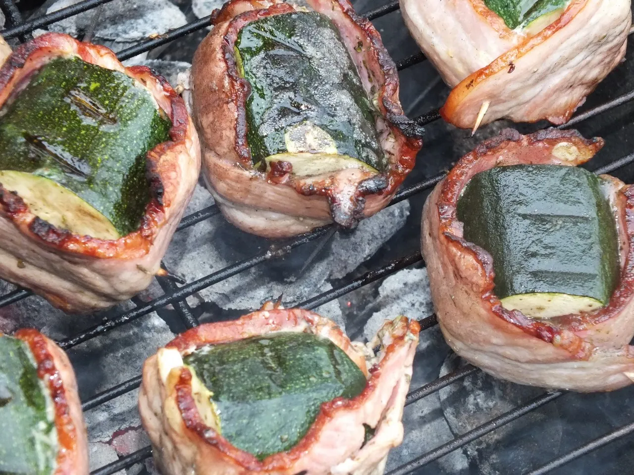 Cukinia w boczku z grilla
