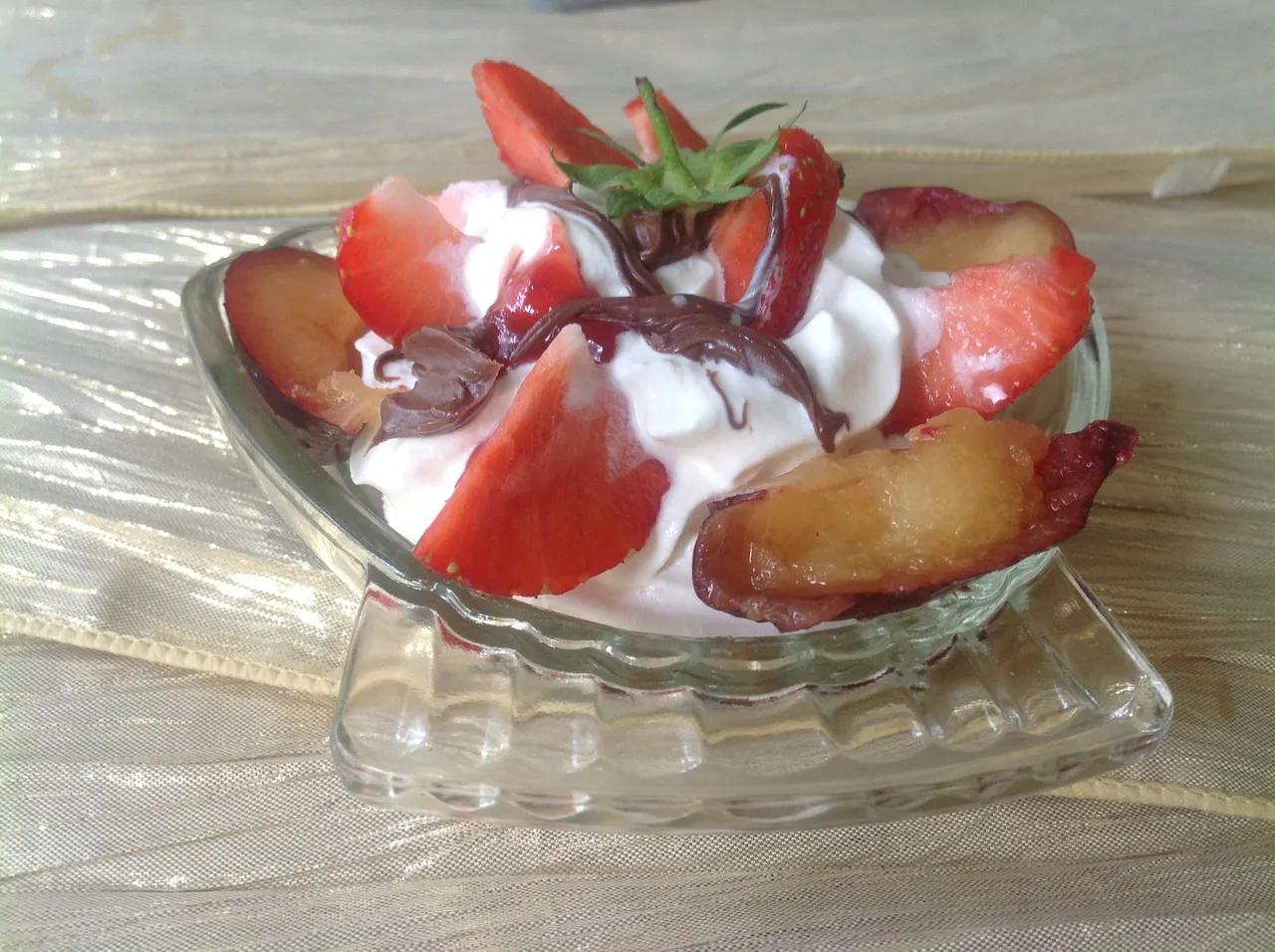 Błyskawiczne mini torciki Pavlova bez pieczenia