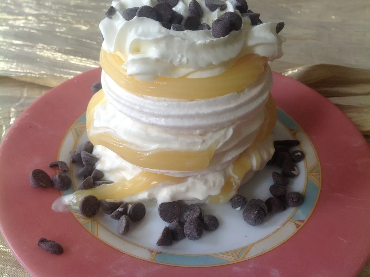 Mini torciki bezowe z lemon curd