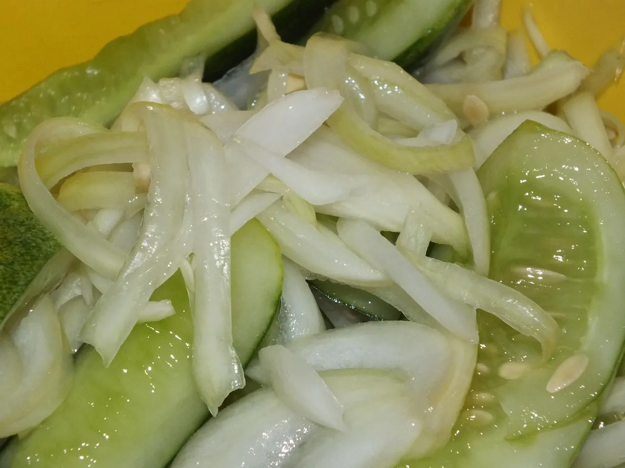 Ogórki na ostro z papryką chilli